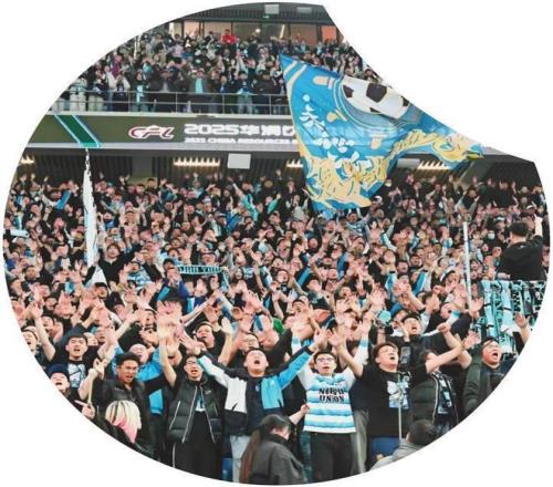 名滑雪选手,在黑龙江雪,场技术提升,足彩,体彩,彩票,体育彩票,足球彩票,彩票合买,中彩网