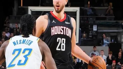 中国首台空间站舱内机器人试验开启，试验过程视频首次曝光